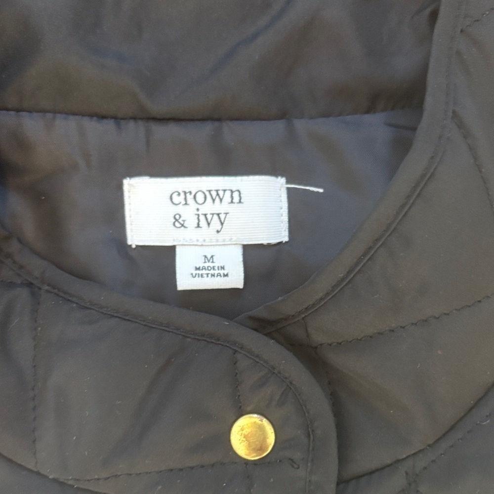 Crown & Ivy Black Quilted Vest with Gold Accents - Picture 2 of 3